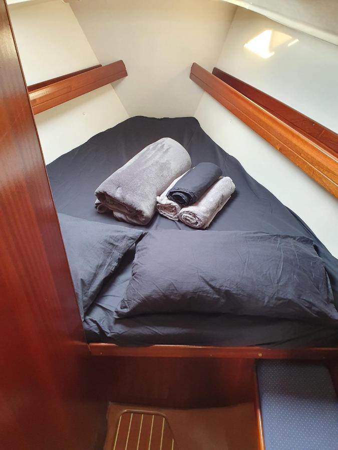 Отель Boat And Breakfast Бари Экстерьер фото