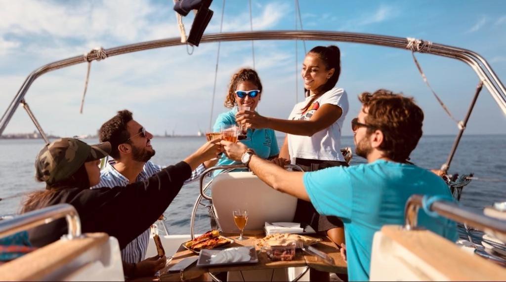 Отель Boat And Breakfast Бари Экстерьер фото